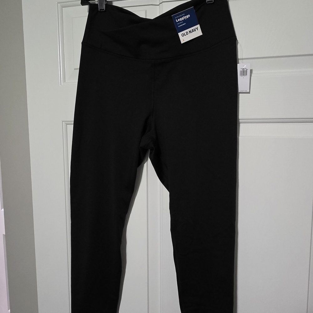 Old Navy Extra High-Rise Cross Waist Black Leggings